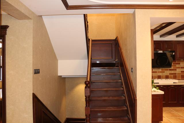 美式別墅豪宅裝修設(shè)計(jì)方案圖片，還帶小院子