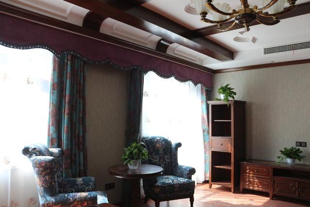 美式別墅豪宅裝修設(shè)計(jì)方案圖片，還帶小院子