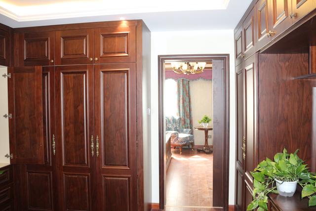 美式別墅豪宅裝修設(shè)計(jì)方案圖片，還帶小院子