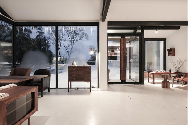 極簡風(fēng)格獨(dú)棟別墅裝修，回歸自然，簡潔、明了