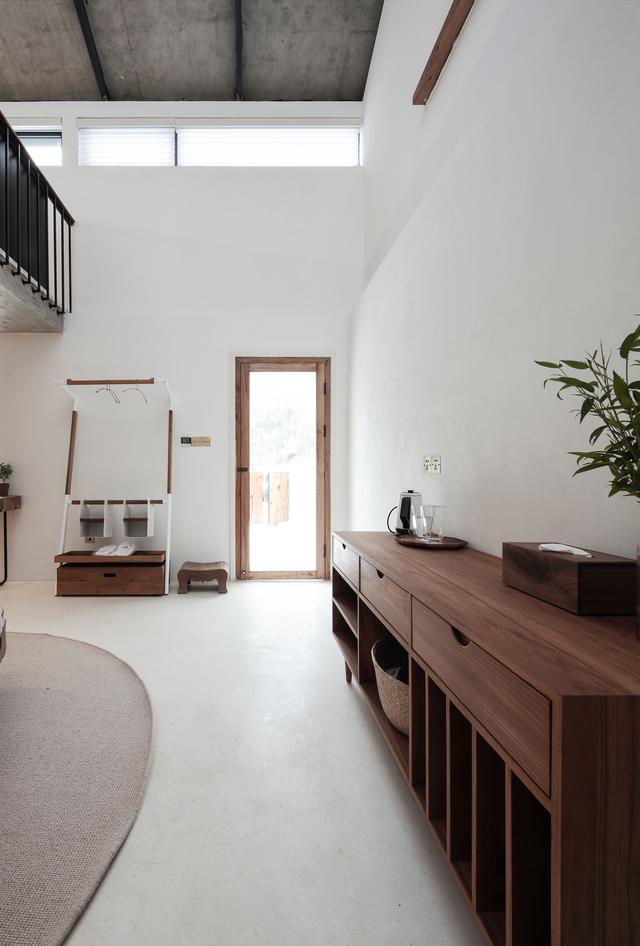 極簡風(fēng)格獨(dú)棟別墅裝修，回歸自然，簡潔、明了