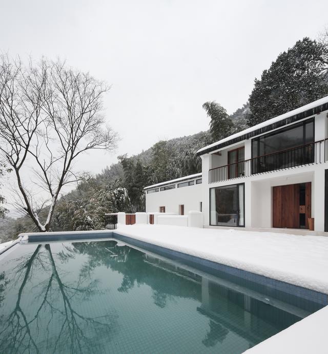 極簡風(fēng)格獨(dú)棟別墅裝修，回歸自然，簡潔、明了