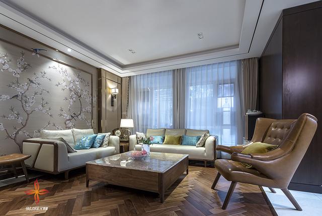 中式與現(xiàn)代結(jié)構(gòu)三層復(fù)式別墅裝修案例實(shí)拍，漂亮