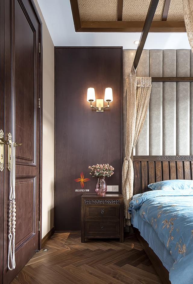 中式與現(xiàn)代結(jié)構(gòu)三層復(fù)式別墅裝修案例實(shí)拍，漂亮