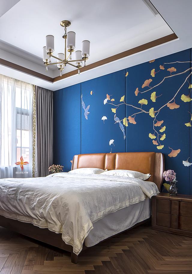 中式與現(xiàn)代結(jié)構(gòu)三層復(fù)式別墅裝修案例實(shí)拍，漂亮