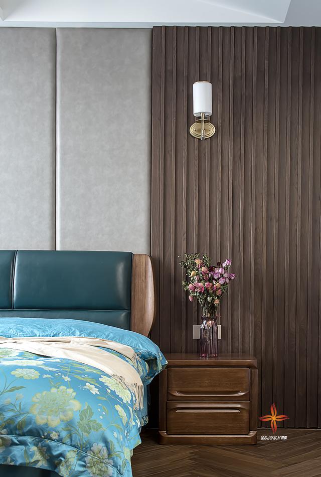 中式與現(xiàn)代結(jié)構(gòu)三層復(fù)式別墅裝修案例實(shí)拍，漂亮