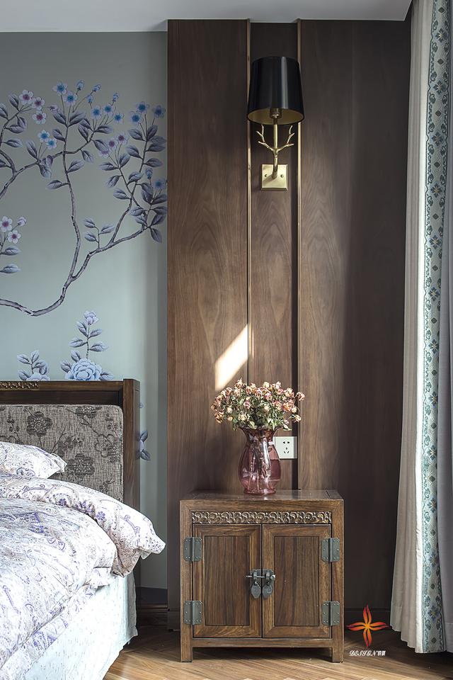 中式與現(xiàn)代結(jié)構(gòu)三層復(fù)式別墅裝修案例實(shí)拍，漂亮