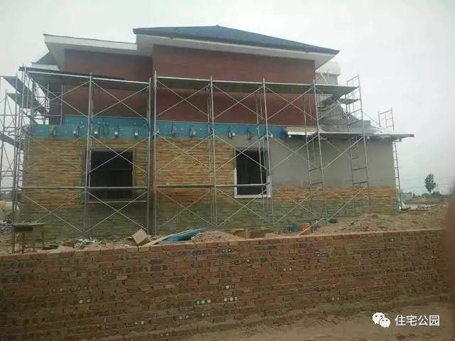 農(nóng)村自建輕鋼別墅，造價1000每平，磚混真的要被取代嗎？