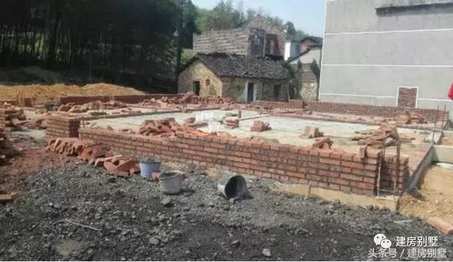 農村自建3層樓房，主體+裝修+家具一共70萬，看值不值