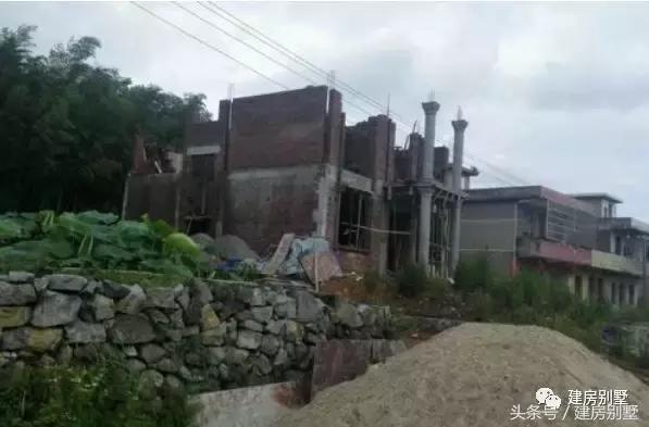 農村自建3層樓房，主體+裝修+家具一共70萬，看值不值