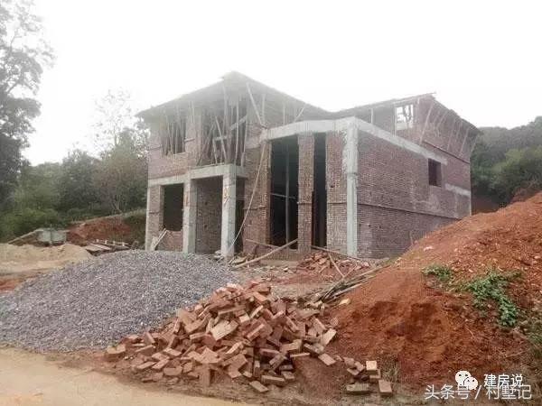 11*11米經(jīng)典兩層農(nóng)村小樓施工案例，附戶型方案設(shè)計(jì)圖