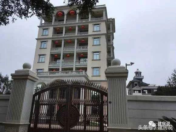 十棟已完工的別墅實景圖片，豪華氣派