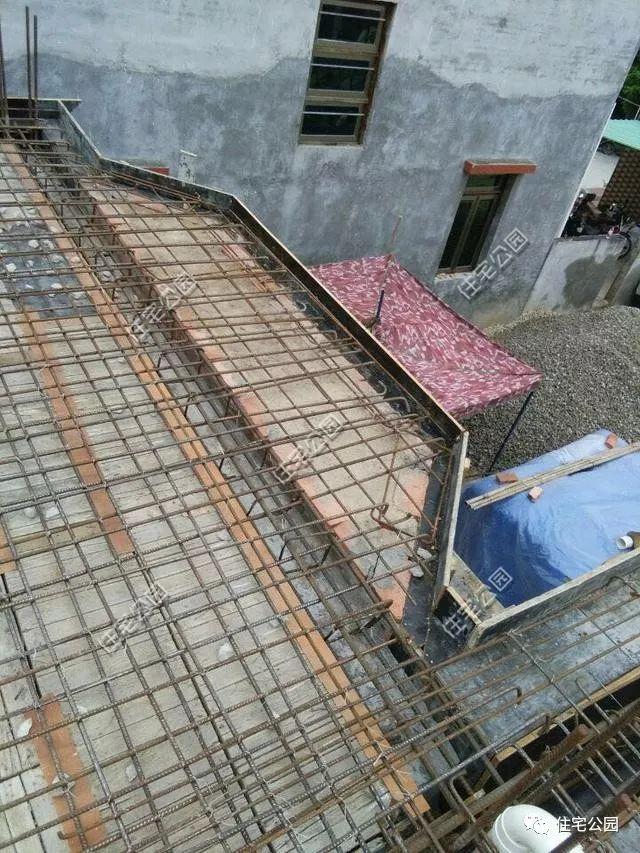 80萬(wàn)自建的三層別墅案例實(shí)拍，附裝修照片