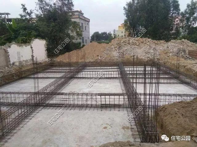 80萬(wàn)自建的三層別墅案例實(shí)拍，附裝修照片