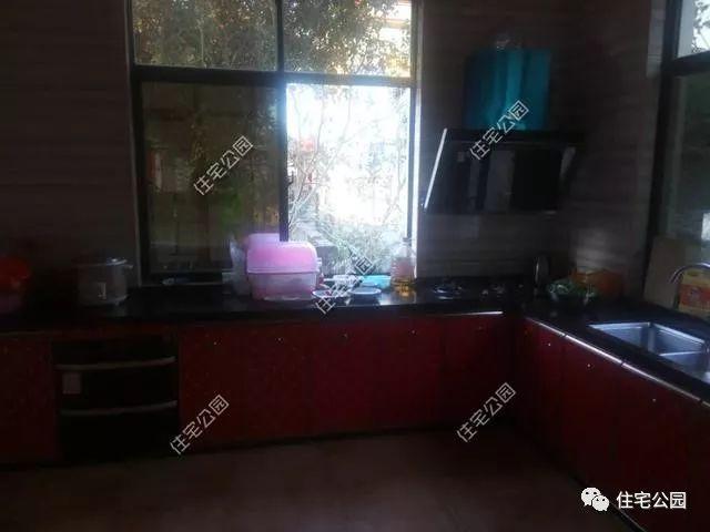 80萬(wàn)自建的三層別墅案例實(shí)拍，附裝修照片