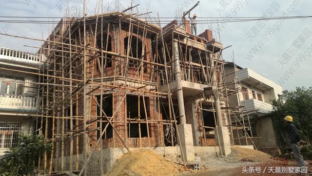 帶地下室3層別墅戶型圖，直播建房過(guò)程