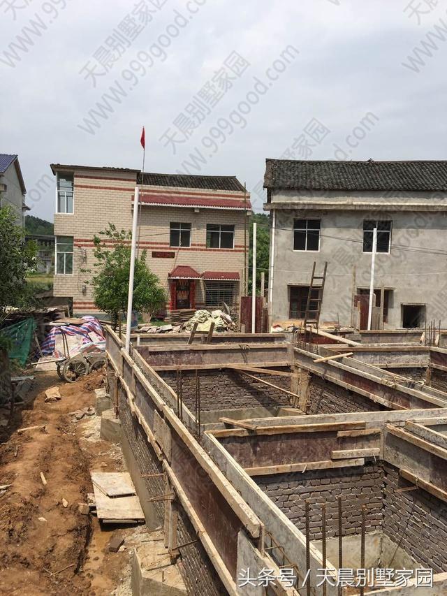 帶地下室3層別墅戶型圖，直播建房過(guò)程