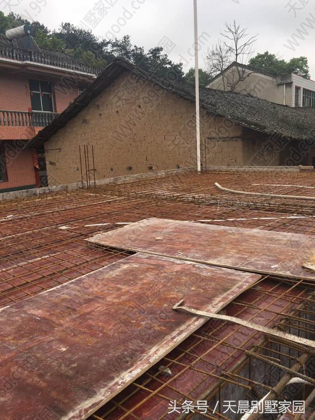 帶地下室3層別墅戶型圖，直播建房過(guò)程