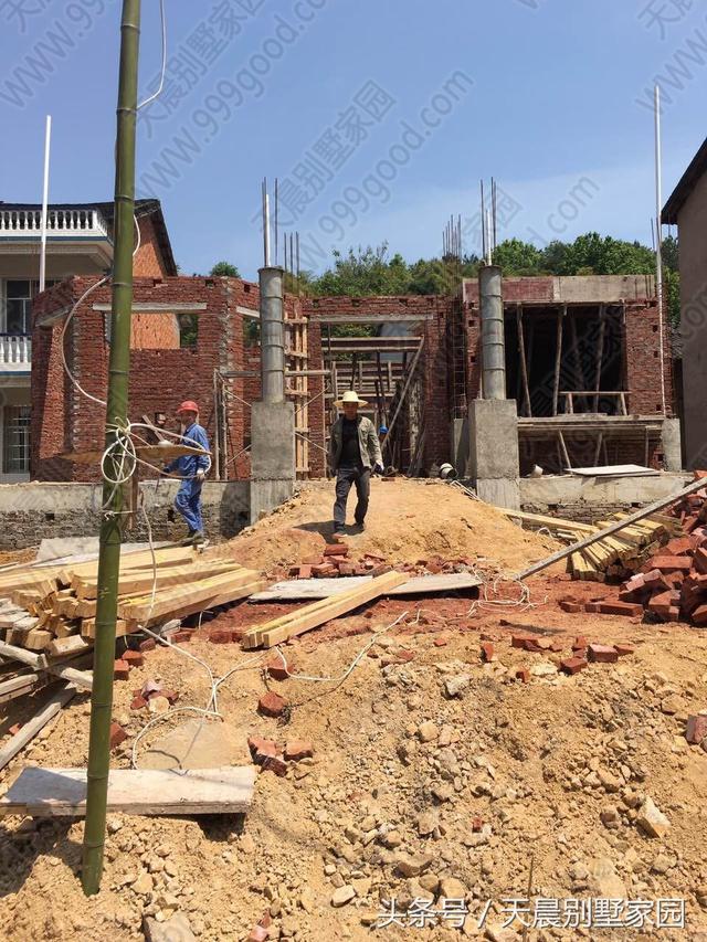 帶地下室3層別墅戶型圖，直播建房過(guò)程