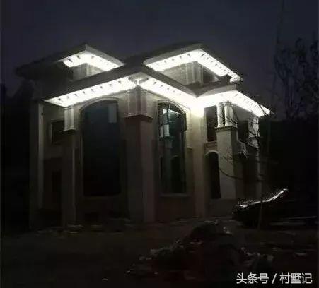 2棟高端三層豪宅設計圖，附方案和建成實景圖