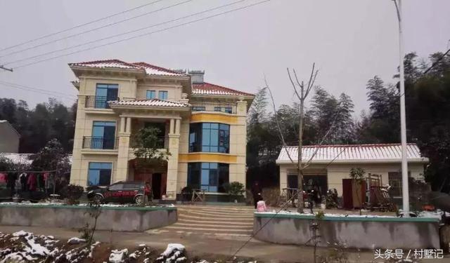 2棟高端三層豪宅設計圖，附方案和建成實景圖