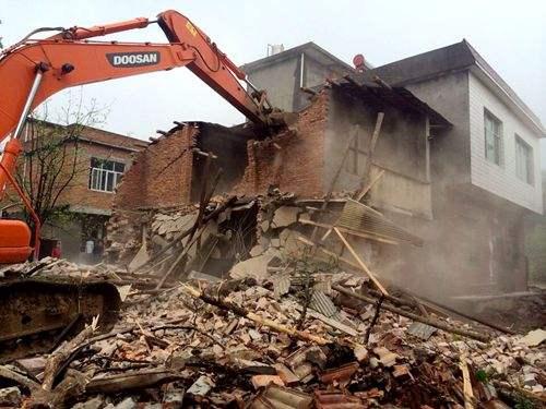 農(nóng)村蓋房三種情況不許翻建，違者重罰，建好了也不行