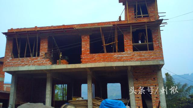 2024年在農(nóng)村未經(jīng)申請(qǐng)擅自建房，可能后果很嚴(yán)重