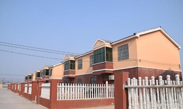 新農(nóng)村兩層樓房帶百平米院子，一套僅售15萬(wàn)，為何沒(méi)人要