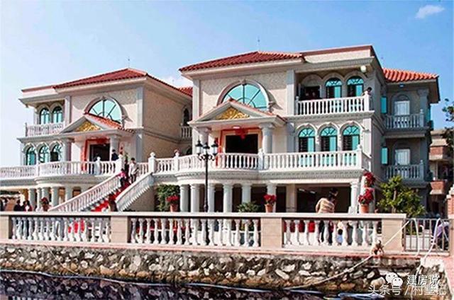 別墅實(shí)景照片圖和效果圖對(duì)比，看完肯定得給施工隊(duì)點(diǎn)贊