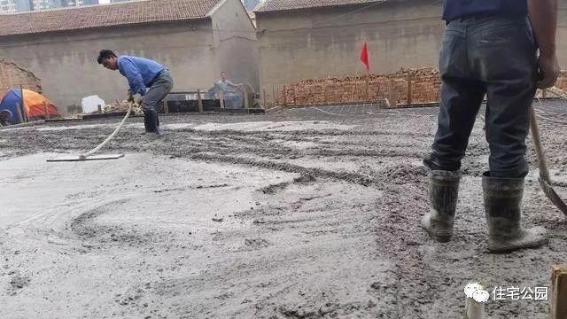 農(nóng)村自建房輕鋼別墅施工過(guò)程實(shí)拍，輕鋼別墅施工沒(méi)想象的難