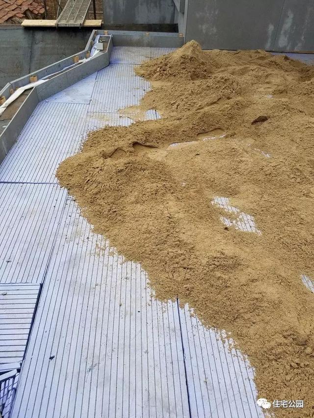 農(nóng)村自建房輕鋼別墅施工過(guò)程實(shí)拍，輕鋼別墅施工沒(méi)想象的難