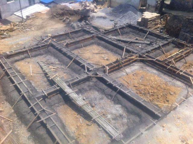 農(nóng)村蓋房子挖地基怎么打結(jié)實？看完你就明白了