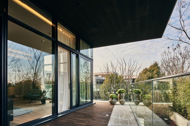 帶地下室兩層別墅裝修方案實拍，現(xiàn)代風(fēng)，年輕人最愛