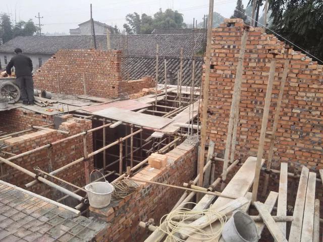 11*11米帶露臺(tái)現(xiàn)代二層農(nóng)村小洋樓設(shè)計(jì)圖，附施工過(guò)程