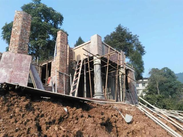 11*11米帶露臺(tái)現(xiàn)代二層農(nóng)村小洋樓設(shè)計(jì)圖，附施工過(guò)程