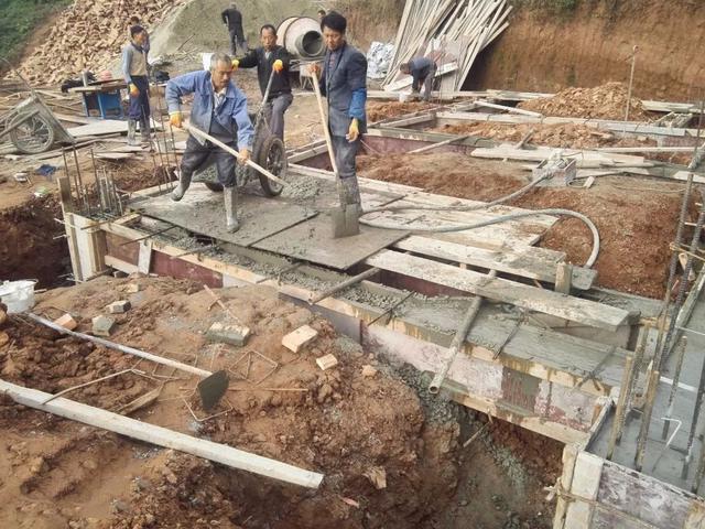 11*11米帶露臺(tái)現(xiàn)代二層農(nóng)村小洋樓設(shè)計(jì)圖，附施工過(guò)程