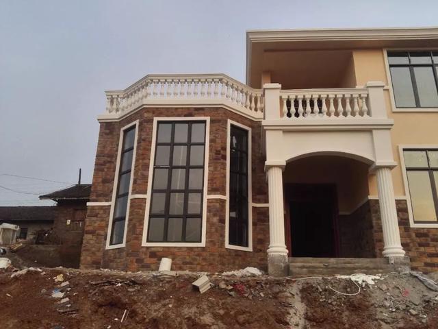 11*11米帶露臺(tái)現(xiàn)代二層農(nóng)村小洋樓設(shè)計(jì)圖，附施工過(guò)程