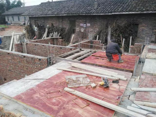 11*11米帶露臺(tái)現(xiàn)代二層農(nóng)村小洋樓設(shè)計(jì)圖，附施工過(guò)程