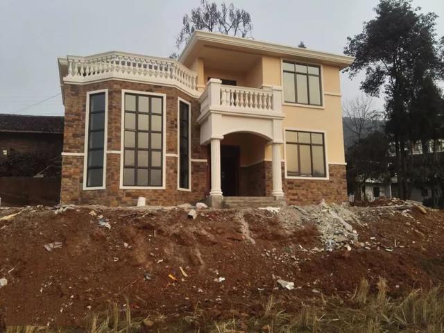 11*11米帶露臺(tái)現(xiàn)代二層農(nóng)村小洋樓設(shè)計(jì)圖，附施工過(guò)程