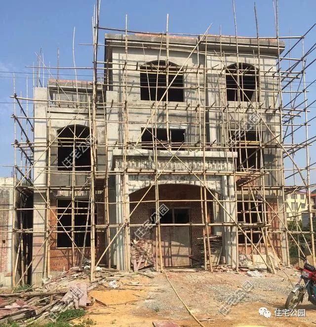 湖南農(nóng)村30萬(wàn)自建三層框架別墅，看完覺(jué)得超值