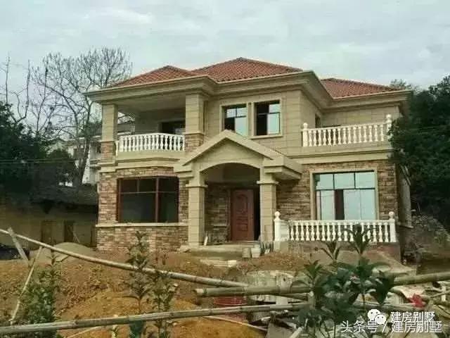 實(shí)拍15棟完工的二層農(nóng)村別墅圖，造價(jià)20左右