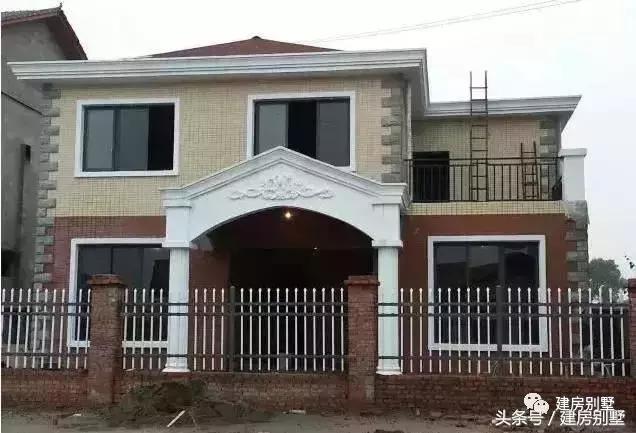 實(shí)拍15棟完工的二層農(nóng)村別墅圖，造價(jià)20左右