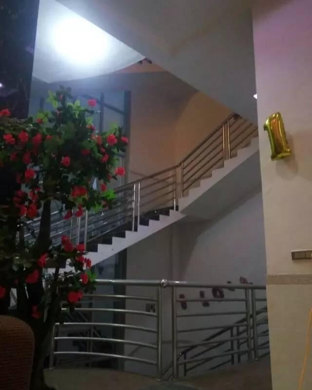 三層半農(nóng)村別墅，建成這樣花了60萬了，貴嗎