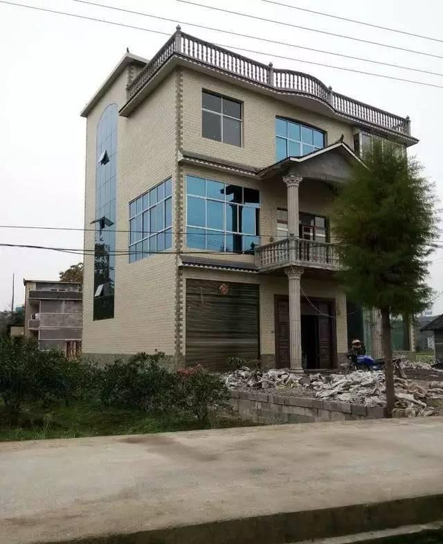 三層半農(nóng)村別墅，建成這樣花了60萬了，貴嗎