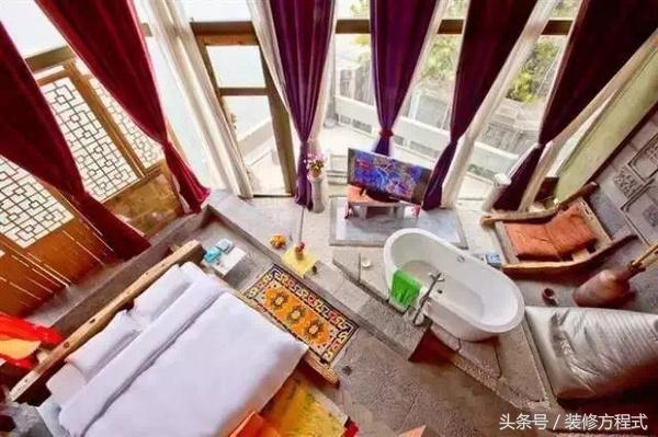 楊麗萍在洱海邊的兩棟別墅，一棟叫月亮宮和一棟叫太陽宮