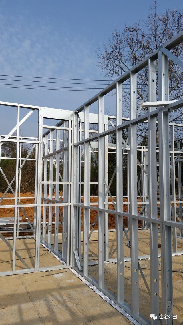 1500元每平米的輕鋼別墅，是否能取代紅磚房在農(nóng)村的地位？