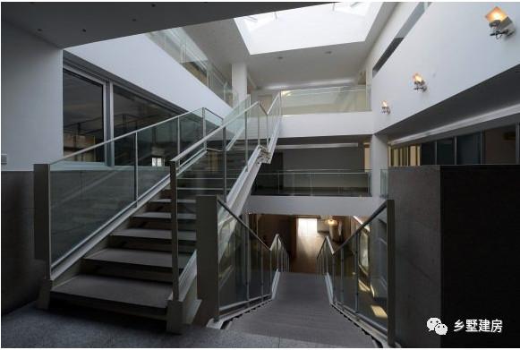 自建房直跑樓梯好還是旋轉(zhuǎn)樓梯好呢？你喜歡那種？