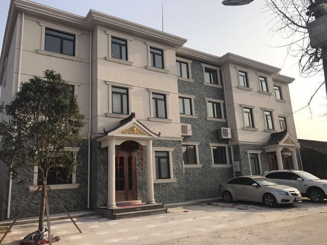 江蘇兄弟宅基地自建雙拼別墅，歐式奢華鄰居羨慕瘋！