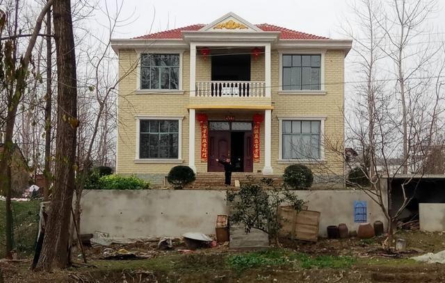 80后小伙25萬回鄉(xiāng)建房，建不成別墅這樣也很美