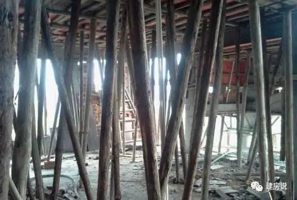 實(shí)拍網(wǎng)友自建三層農(nóng)村別墅過(guò)程，舒適美觀引人矚目